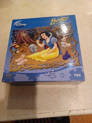 Mega Puzzle Disney Borders Snow White 750 Pieces with Scalloped Edge - Image 1 of 3