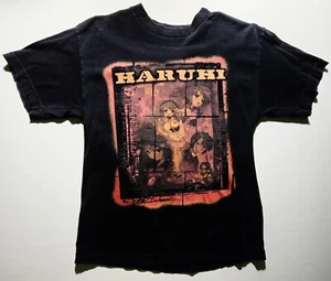Camiseta De Colección 2006 La Melancolía de Haruhi Suzumiya Mediana RARA DIFÍCIL DE ENCONTRAR Mikuru - Imagen 1 de 3