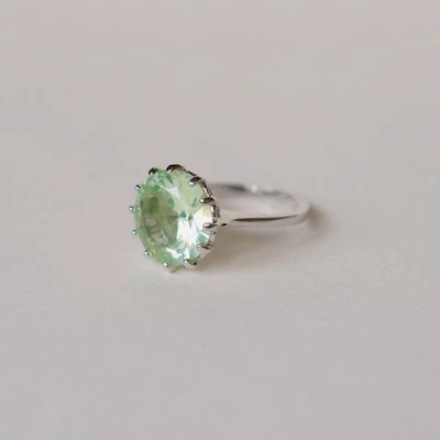 ANILLO ORO BLANCO 10K WILLIAM SCHNEIDER PIEDRA VERDE Foto 1 de 4