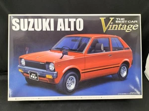 Aoshima Bunka Kyosokusha Suzuki Alto 1/20 Classic Car Kit Unassembled - Picture 1 of 8