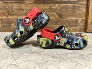 Crocs Kids Classic Tiedye Graphic Clog Toddler Splatter Dye/Red US C5 - Picture 1 of 7