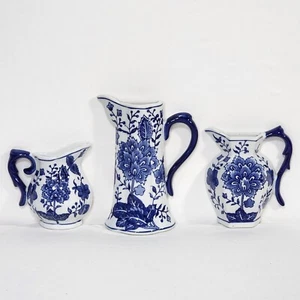 Juego de 3 jarrones de bolsillo de pared de porcelana azul y blanco Baum Bros Formalities - Imagen 1 de 16