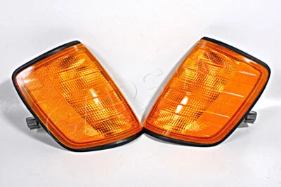 New Corner Lights PAIR SET Fits MERCEDES-BENZ W124 1984-1995 Magneti Marelli OEM - Imagem 1 de 3