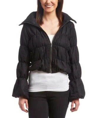 CHAQUETA CORTA RYU MEZCLA LANA, NEGRA, CON CAPUCHA, LIGERAMENTE ACOLCHADA Foto 1 de 2