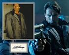 ARNOLD SCHWARZENEGGER SIGNED TERMINATOR PHOTO MOUNT  (2)