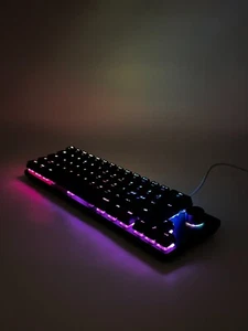 Used Original LOOP Compact RGB Mechanical Gaming Black Keyboard Red Switches - Afbeelding 1 van 14