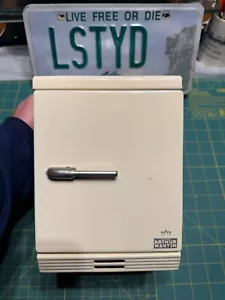 RARE Vintage Arthur Martin miniature Mini Metal Freezer 1940s-50s Sales Sample - Picture 1 of 9