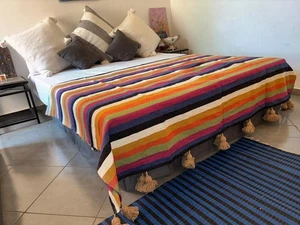 Wool Moroccan pompom Blanket, bedroom blanket, moroccan blanket, moroccan throw - Picture 1 of 7