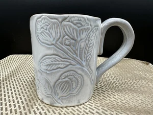 ANTHROPOLOGIE Riley Coffee Tea Mug Gray Floral Etched - Picture 1 of 6