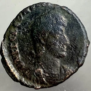 Ancient Roman Coin 351-354AD Caesar Constantius Gallus Soldier Spearing Horseman - Picture 1 of 10