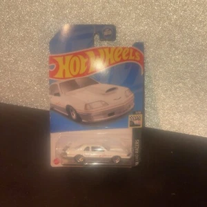 Hot Wheels - 2023 Retro Racers 5/10 1988 Pro Street Thunderbird 56/250 (BBHKH05) - Picture 1 of 2