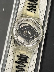 🔥 New 34MM GENTS Vintage GK191 SKIZZO 1995 Swatch Watch NEW In Case ⭐️ - Picture 1 of 10