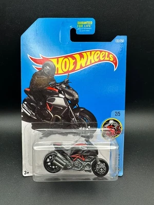 Hot Wheels - Ducati Diavel #132 - Moto #2/5 (Black) - 2015 - Image 1 of 2