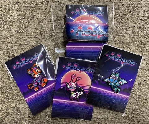NEOPETS Eras Kougra Shoyru Aisha Glitter Enamel Pins + Lanyard SDCC 2023 4 Codes Cover
