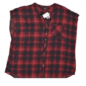 Torrid Red Button-Up Top Size 4 Plus NWT Rayon V Neck Short Sleeve Top - Picture 1 of 7