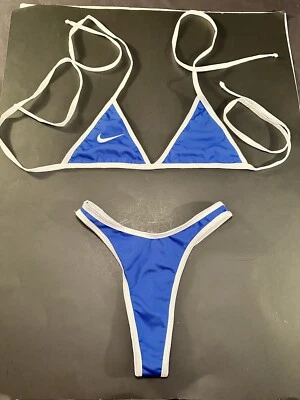 Nuevo con etiquetas Nike azul y blanco bikini parte superior e inferior traje de baño pequeño Foto 1 de 4