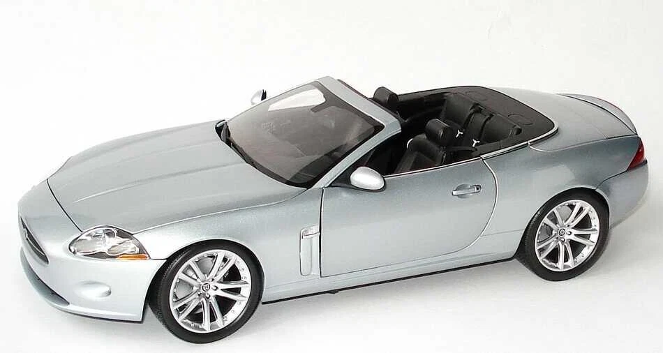 1/18 JAGUAR XK CONVERTIBLE 2006 MINICHAMPS 150130530 EXTREMELY RARE - Immagine 1 di 1