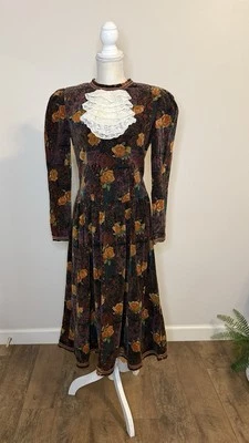 Vestido De Colección Terciopelo Púrpura Amarillo Floral Cintura Caída Manga Larga Cuello Volantes S/M Foto 1 de 4