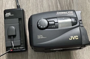 VINTAGE JVC gr-ax410u ANALOG Camcorder 1996 Untested With Battery - Picture 1 of 9