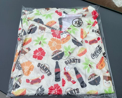 San Francisco Giants 2023 Aloha Foodie Shirt sz X-Large 6/24 Extra Large Hawaii Cover