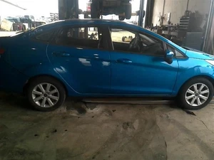 Passenger Corner/Park Light Park Lamp-turn Signal LED Fits 11-13 FIESTA 15331290 - Picture 1 of 10