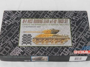 1/35 DML M-4 Sherman HVSS Running Gear & T-80 Track Set Plastic Model Kit 3814 - Picture 1 of 2