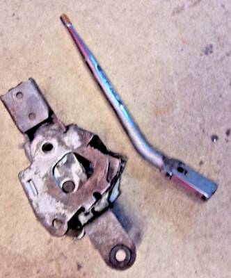 1970 CHEVROLET CAMARO SS Z28 FACTORY HURST FOUR SPEED SHIFTER!! DECENT!! 7433 - Image 1 of 4