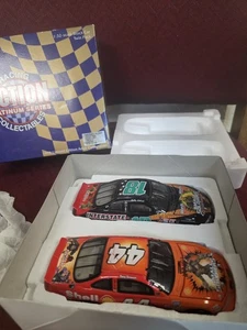 Bobby Labonte & Tony Strewart 1998 Twin Pack Small Soldiers Limited Edition 1:32 - Picture 1 of 10
