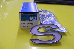 70 71 72 EL CAMINO SUPER STOCK NOS PANEL PORTÓN TRASERO NOMBRE LETRA PLACA "S" EC - Imagen 1 de 4