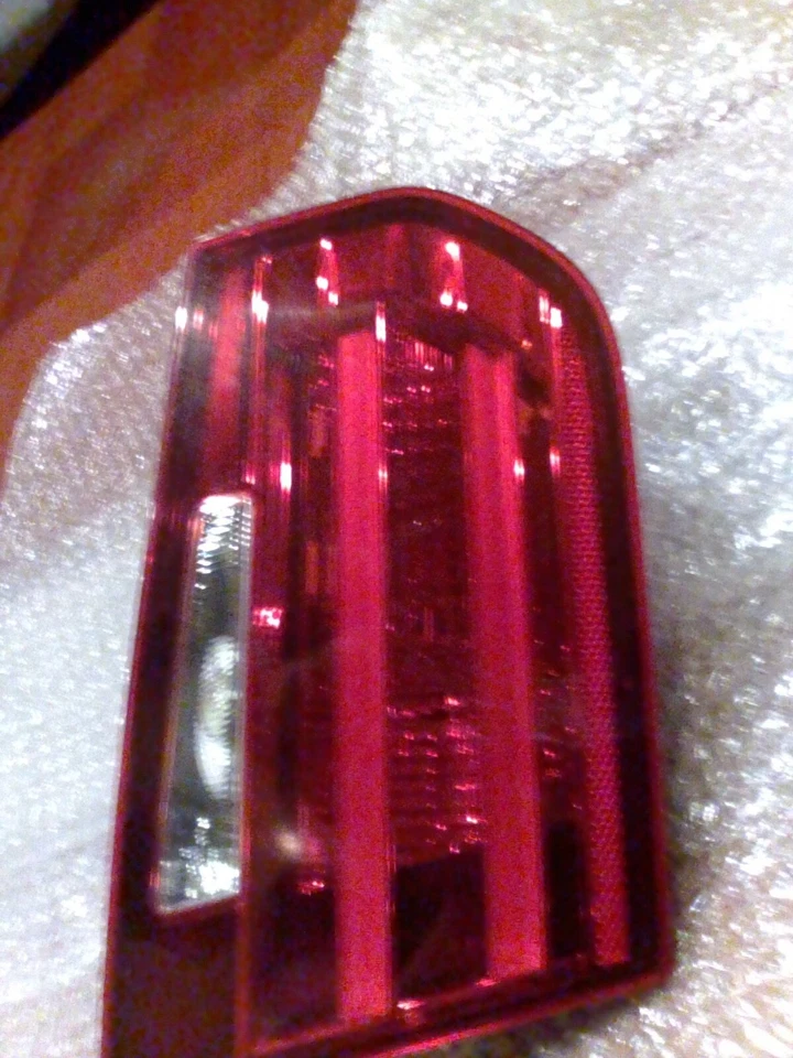 Подлинный задний фонарь BMW 3 серии - Изображение 1 из 1