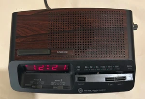 VTG GE General Electric AM/FM Alarm Clock Radio 7-4621A Wood Grain Tested Works - Picture 1 of 6