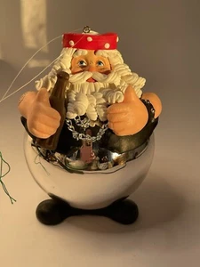 Decorazione natalizia Babbo Natale biker con tatuaggio vintage nato per essere selvaggio occhiali mancanti - Foto 1 di 6