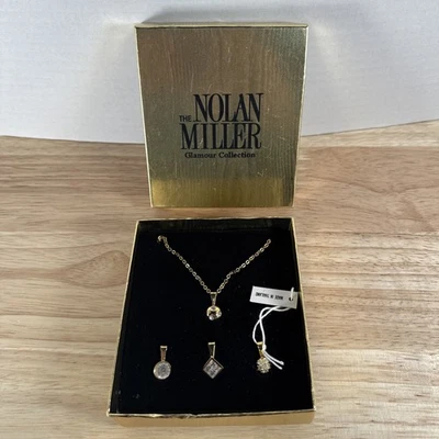 Collar Colgante Pequeño Intercambiable Tono Dorado Colección Glamour Nolan Miller Foto 1 de 4