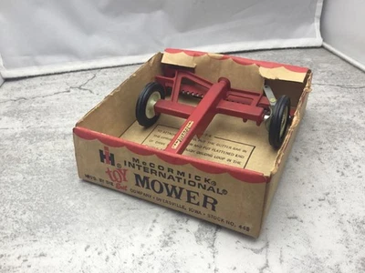 Difícil de encontrar cortadora de césped internacional burbuja circo caja nuevo en caja sin varilla de transmisión años 60’s Foto 1 de 4