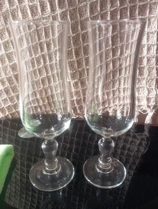 Arcoroc France 2 Clear Glass Champagne Flutes Wine Glasses - Picture 1 of 10