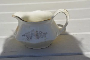 Homer Laughlin D 47 N 6 Creamer Dish - Picture 1 of 6