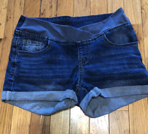 Maternity Cuffed Jeans Shorts - Size Small Under belly Dark Wash