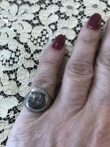 Sterling silver ring with badge - Picture 1 of 8