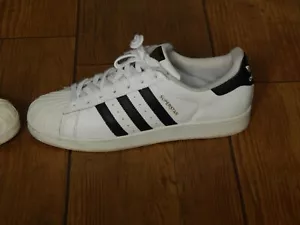 ZAPATOS DEPORTIVOS ADIDAS ORIGINALES SUPERSTAR BLANCO NEGRO C77124, UK 9 - Imagen 1 de 11