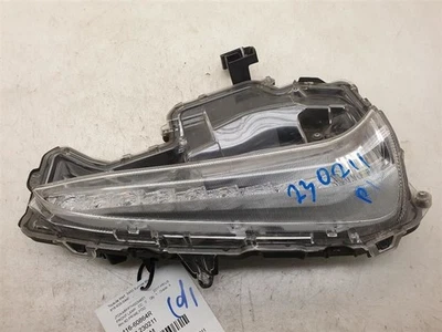 17 18 19 20 TOYOTA PRIUS PRIME FRONT PASSENGER FOG LIGHT ASSEMBLY 8151047090 - Image 1 of 4