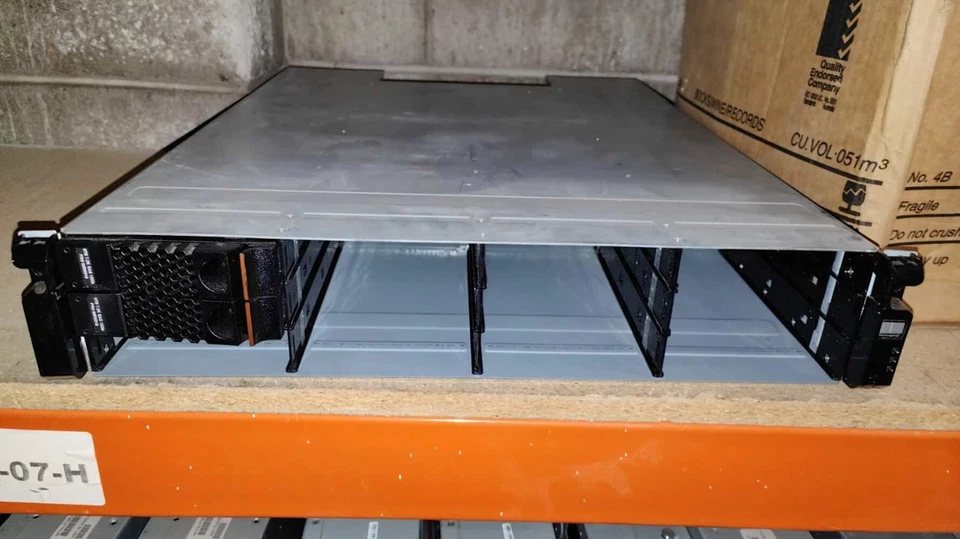 2076-212 IBM V7000 LFF 12 x 3.5" Expansion Array 2076-2122076-212 - Image 1 of 1