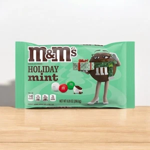 1 BAG 9.2 OZ OF M&M's MINT CHOCOLATE CHRISTMAS HOLIDAY CANDY - Picture 1 of 4