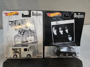 Beatles Hot Wheels Lote de 2 Coches Diecast Nuevo en Caja Combat Medic Entrega Rápida D  - Imagen 1 de 15