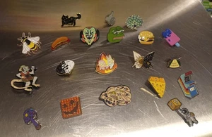 Konvolut 20 Hutnadeln Festival/Trading Pins - Bild 1 von 5