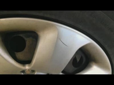 Used Wheel Cover fits: 2008 Hyundai Entourage 16`` Grade B - Image 1 of 4