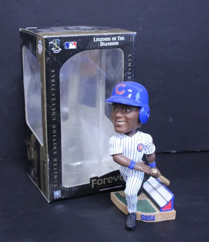 Sammy Sosa Chicago Cubs Legends of the Diamonds LE Bobble Head #/5000 Cover