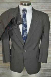 Jos A Bank Mens Brown Wool Check Classic 2 Piece Suit 42S Jacket 40/26 Pant - Picture 1 of 11