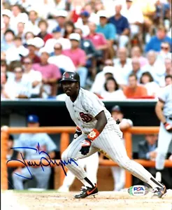 Tony Gwynn signed 8x10 photo autographed auto PSA DNA - Picture 1 of 2