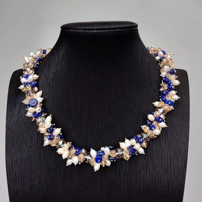 Collar de perlas de arroz blanco cultivado con cuentas de cristal de lapislázuli para mujer Foto 1 de 4