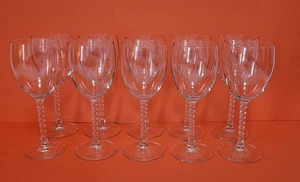 Lot de 10 verres à vin à tige torsadée par Pottery Barn 7 3/4" - Photo 1/4
